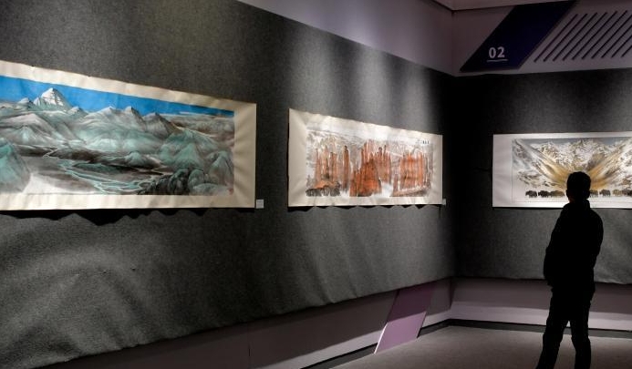 “中华民族共同体意识视域下西藏系列刘洋国画作品展”在拉萨开展