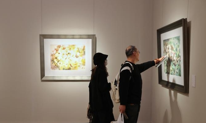 “水色心象——李庆水彩画展”在中国美术馆开幕